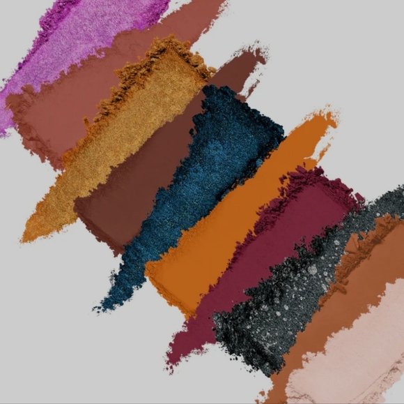 OPVBEAUTY LONDON Spotlight Eyeshadow Palette - Picture 4 of 8